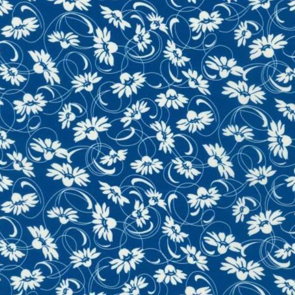 Daisy'S Bluework Large Daisies Navy By Debbie Beaves For Robert Kaufman