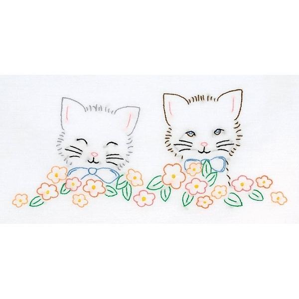 Perle Edge Kitten Pillowcase Kit From Jack Dempsey Inc