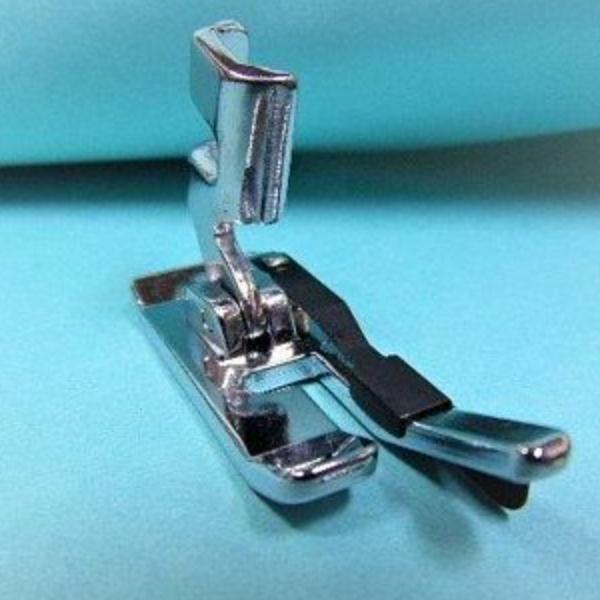 Singer Foot 221 1/4" Quilting with Blade