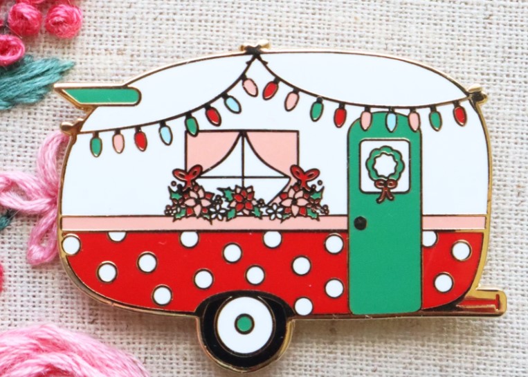 Christmas Camper Magnetic Needle Minder from Flamingo Toes