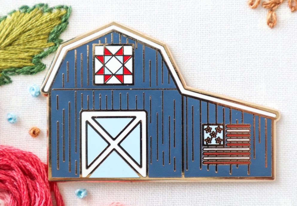 Patriotic Barn Magnetic Needle Minder from Flamingo Toes
