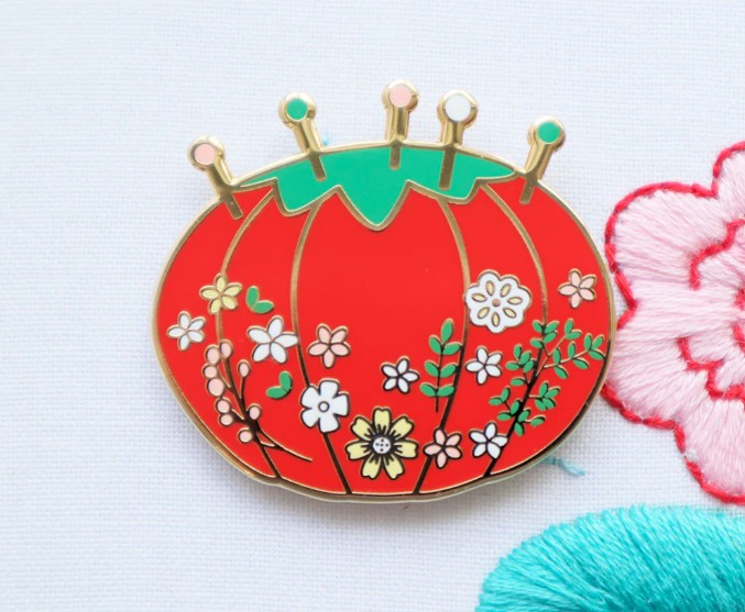 Vintage Tomato Pin Cushion Magnetic Needle Minder from Flamingo Toes