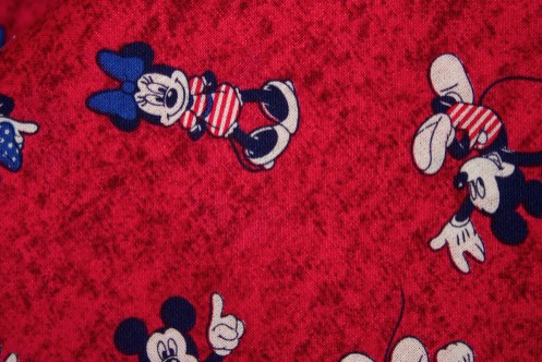Disney Mickey & Minnie Mouse Toss Red from Springs Creative