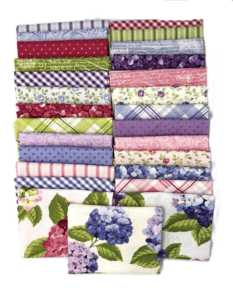 Hydrangeas in the Garden Fat Quarter Bundle