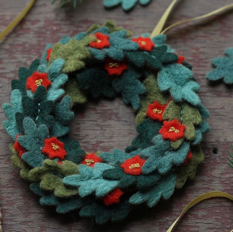 Wreath Felt Ornament Kit by Kiriki