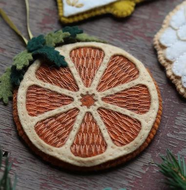Dried Orange Felt Ornament Kit by Kiriki