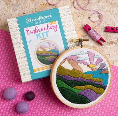 [HH-HighlandH] Highland Hike Mini Embroidery Kit by Hawthorn Handmade